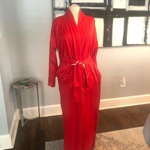 Vintage Hollywood Style Satin Robe